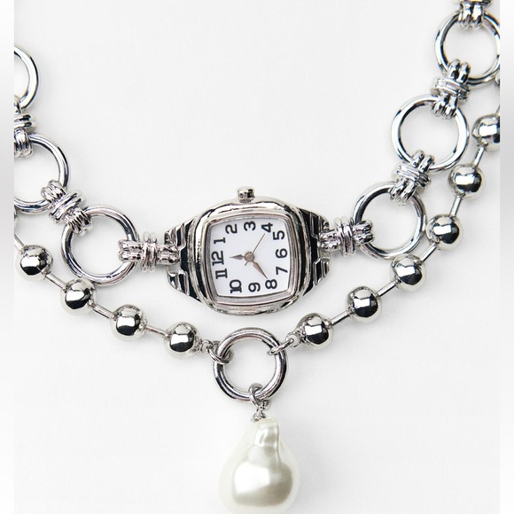 ZARA PACK OF 2 CLOCK AND FAUX PEARL NECKLACES - Picture 2 of 5